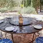 Awesome Home In Rochefort-Du-Gard