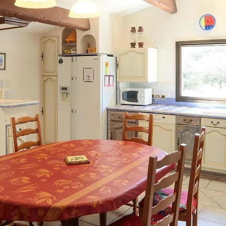 Casa vacanze 5 Bedroom Lovely In *