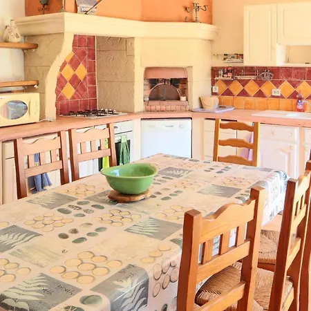 Amazing Home In Rochefort-Du-Gard